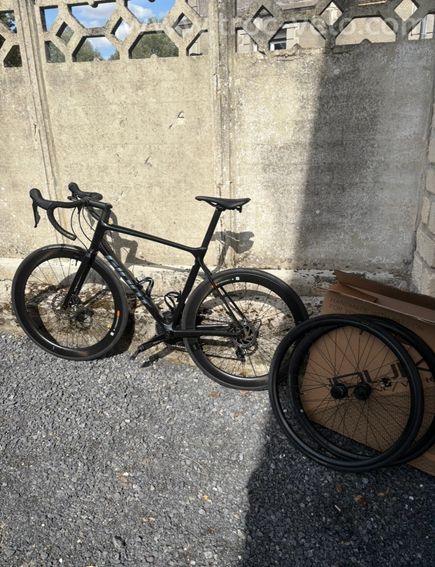Giant TCR advanced 2 Carbon + roues Giant SLR1 - 2