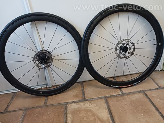 Roues Makadamm XPrenium disc Evora 35 à boyaux