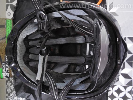 CASQUE VITTORIA NEUF TAILLE L et LUNETTE AZR - 5