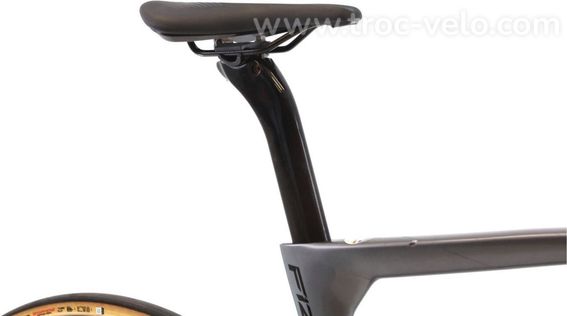 Produit Reconditionne    Pinarello Dogma F12 Disc Di2 12v    Gris   Velo De Route   Bon Etat - 8