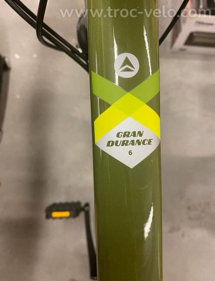 NEUF Vélo Bergamont Grandurance 6 , 10 vitesses + accesoires - 3