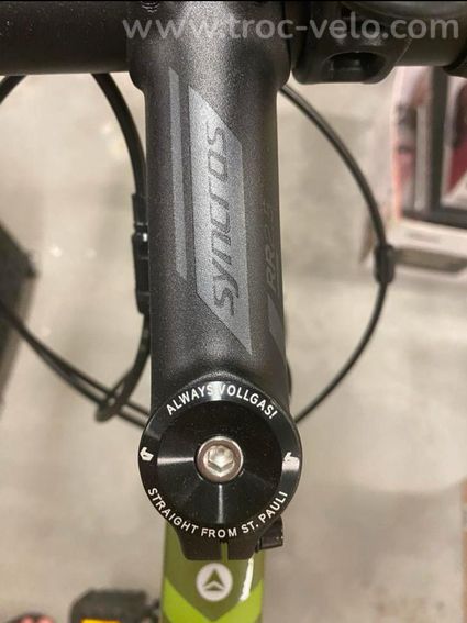 NEUF Vélo Bergamont Grandurance 6 , 10 vitesses + accesoires - 8