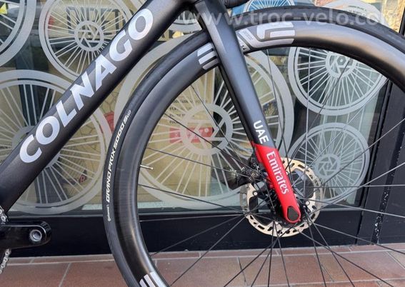 Colnago V4RS Disc UAE Emirates – Shimano Dura-Ace Di2 12 vitesses – Roues ENVE SES 3.4 - 3