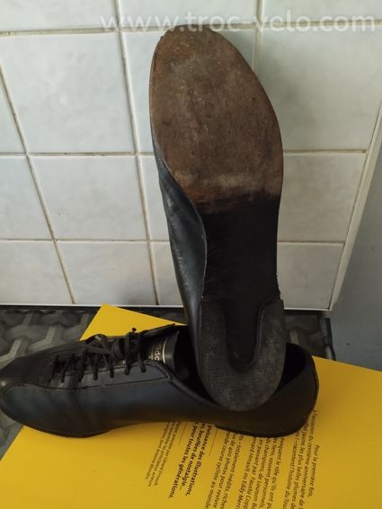 ADIDAS CHAUSSURE VELO  CUIR VINTAGE T 41 FINS  - 5