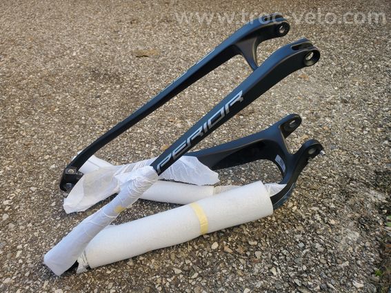 triangle AR cadre SUPERIOR TEAM XF 29
