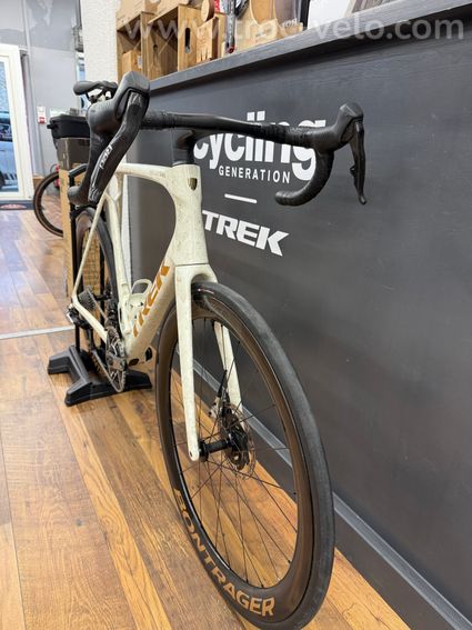 Trek Madone SLR 9 AXS - 6