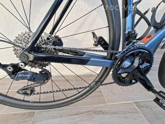Canyon Ultimate CF SL 7 en très bon état (Octobre 2025, taille L), Shimano 105, garantie Canyon - 2