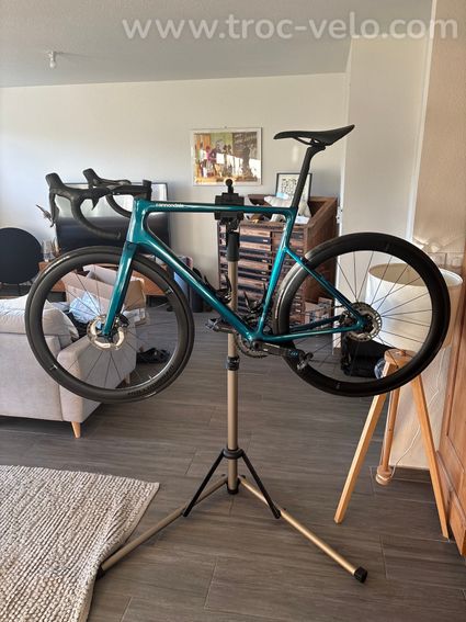 Cannondale SuperSix EVO Hi-MOD Disc Ultegra Di2 2022 | Shimano Ultegra Di2 - 3
