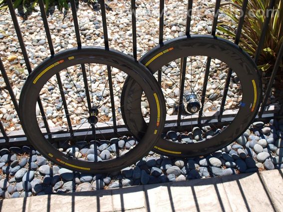Paire de roues Mavic CXR-60 carbone boyaux avec freins sur jante. - 4