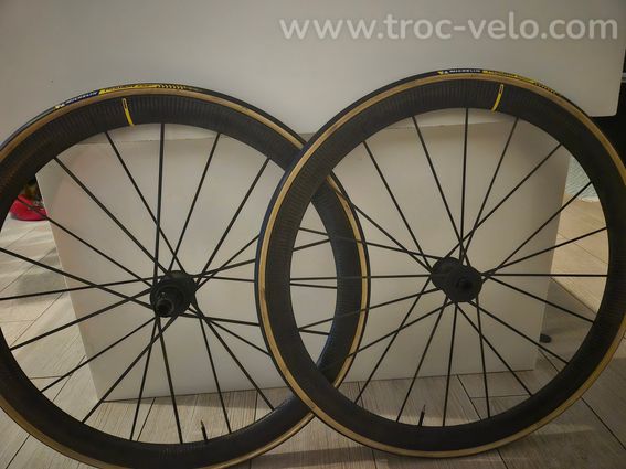 Roue mavic cosmic ultimate 45 center lock
