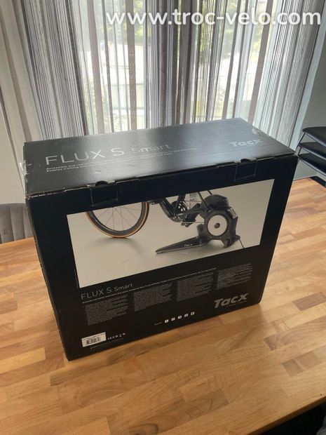 Tacx Flux S Smart Roll Trainer avec cascade 11/32 État neuf - 6