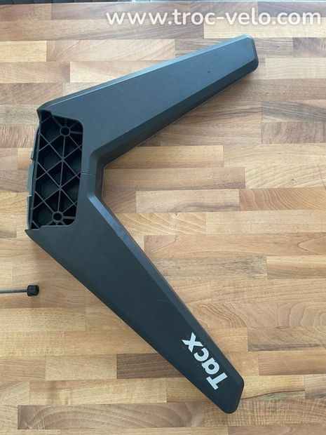 Tacx Flux S Smart Roll Trainer avec cascade 11/32 État neuf - 10