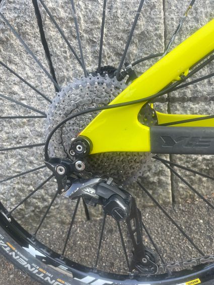 Yeti SB5c Carbon M dispo vente jusqu au 14.8 - 10
