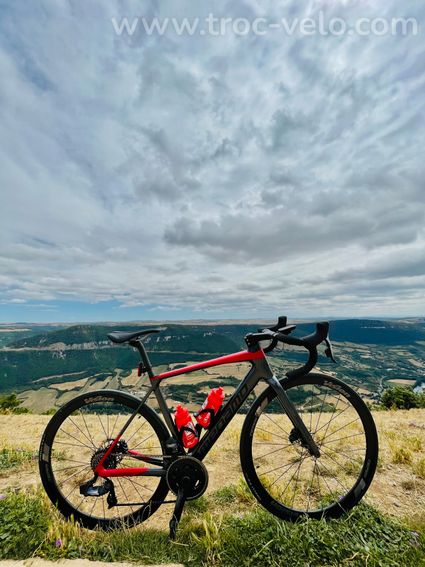 MEGAMO Raise AXS07