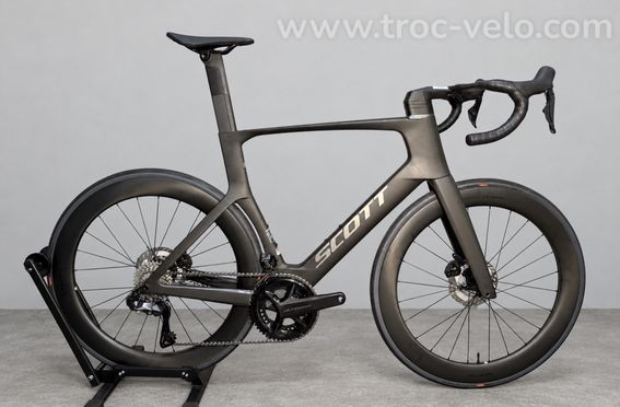 Scott Foil RC 10 2026 XL – 1 000 km – Excellent état
