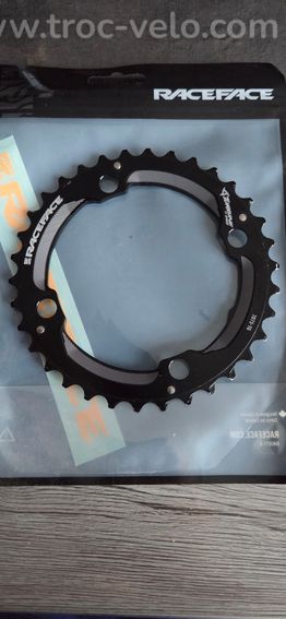Plateau externe neuf Raceface 34T 104mm