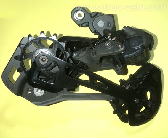 Dérailleur Shimano Deore XT Di2 RD-M8150-12-SGS (12v, électronique)