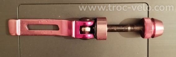 Serrage tige de selle Purple Fuchsia 28.6mm vintage en Tbé - 3