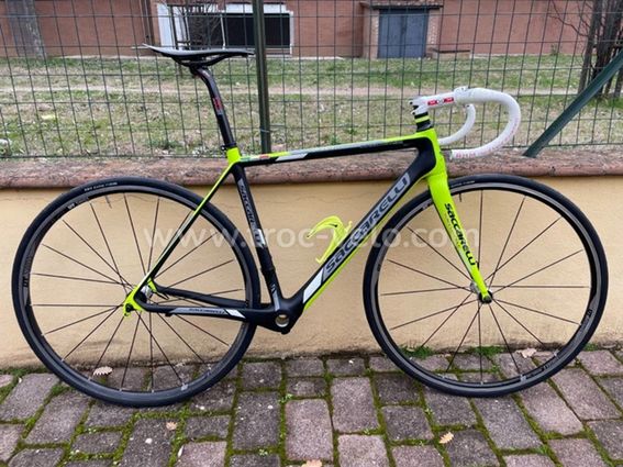 Vélo de route Saccarelli modèle 700