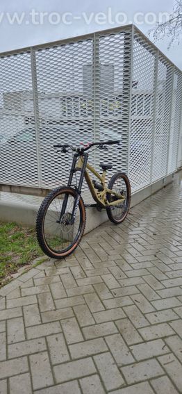 DH commencal furious M - 4