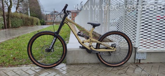 DH commencal furious M - 7