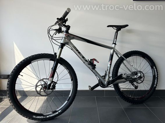 SCOTT SCALE 10 Carbone