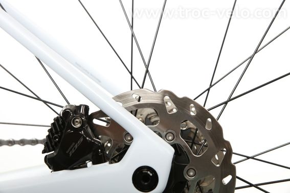 Velo De Route Bmc Roadmachine Four Shimano 105 Di2 12v 700 Mm Blanc Cool 2024 T 54 172 180cm Produit Reconditionne - 10