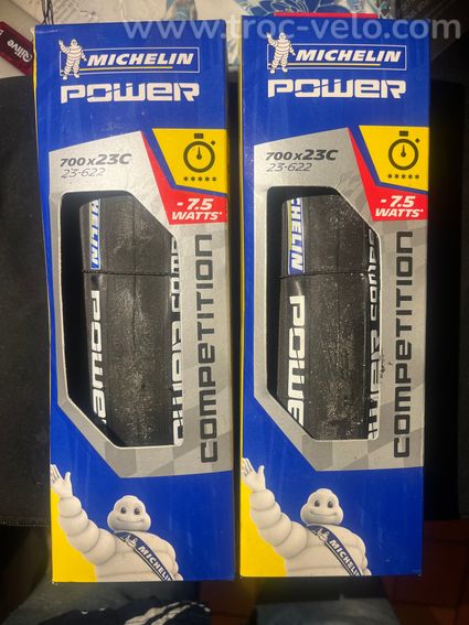 2 pneus Michelin Power Competition en taille 700×23C (compatible ETRTO 23-622).