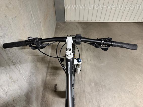 VTT TREK CARBONE Taille L - 3