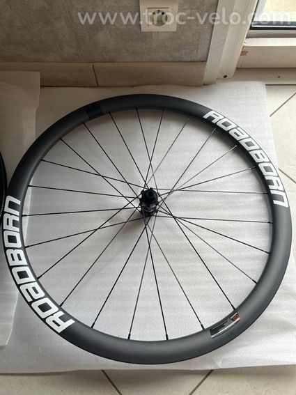 Roue Roadborn r38 neuve - 4