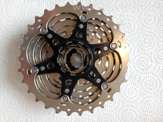 Cassette Shimano 11 vitesses - 11/30 - très bon état - 2