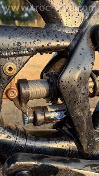 VTT DH Specialized démo 8 - 6