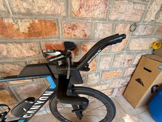 Canyon Speedmax CF SLX 8.0 Di2 – Zipp 404 Firecrest – Quasi neuf – Garantie 2027 - 5