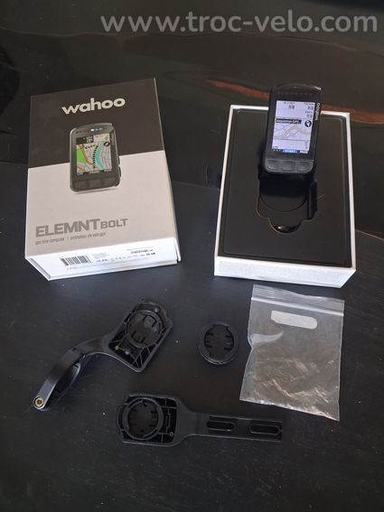 Wahoo ELEMNT BOLT V2 – GPS vélo – boîte + supports – Très bon état
