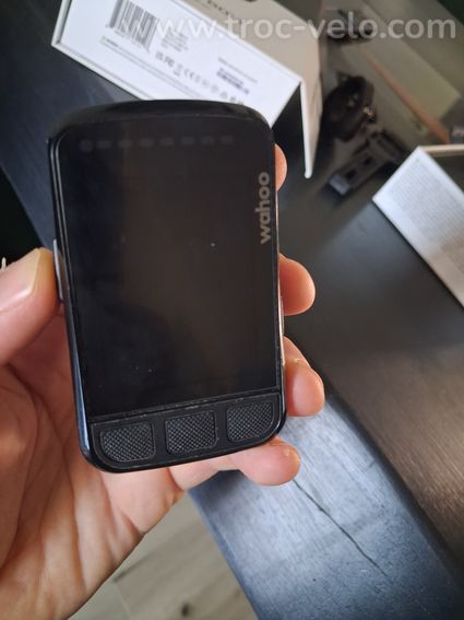Wahoo ELEMNT BOLT V2 – GPS vélo – boîte + supports – Très bon état - 4