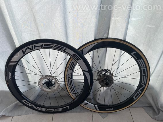 Paire de roues carbone