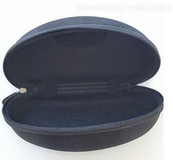 Etui à lunettes OAKLEY Sport Soft Vault.    - 2