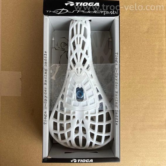 TIOGA Seat「D-SPYDER RACING SADDLE」BMX