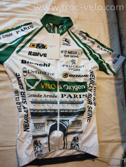 vends  Maillots  Manches  Courtes  Vc Neuilly  Neuf  - 3