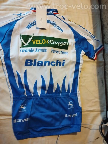 vends  Maillots  Manches  Courtes  Vc Neuilly  Neuf  - 4
