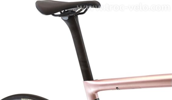 Produit Reconditionne Specialized Tarmac Sl8 Di2 12v Rose Velo De Route Tres Bon Etat - 8