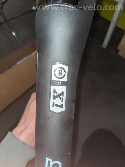 Fourche SR SUNTOUR X1 32 boost 130mm neuve - 3