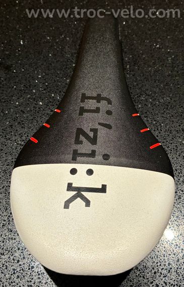Selle Fizik Tundra M3 full carbone - 2