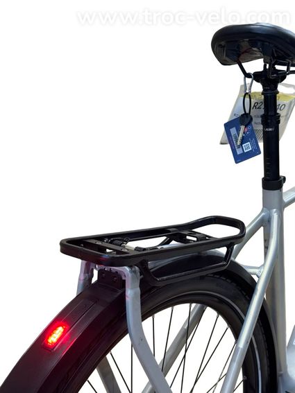 Cube Touring Hybrid Pro 625 Vélo électrique Shimano Deore 2023 - 9