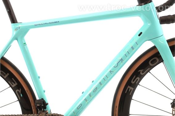 Produit Reconditionne    Bianchi Specialissima Cv Di2 12v    Bleu   Velo De Route   Tres Bon Etat - 2
