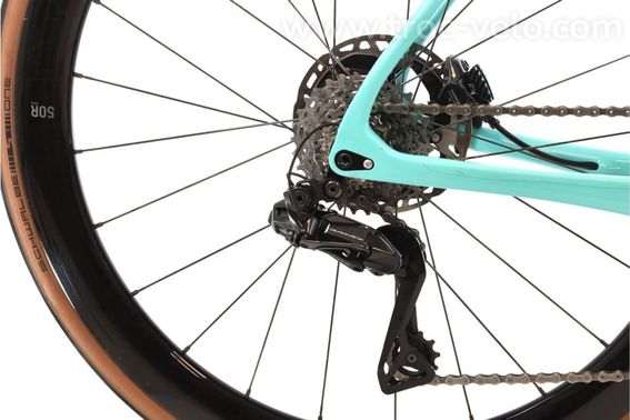 Produit Reconditionne    Bianchi Specialissima Cv Di2 12v    Bleu   Velo De Route   Tres Bon Etat - 3