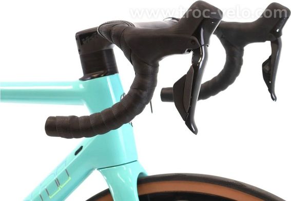Produit Reconditionne    Bianchi Specialissima Cv Di2 12v    Bleu   Velo De Route   Tres Bon Etat - 6