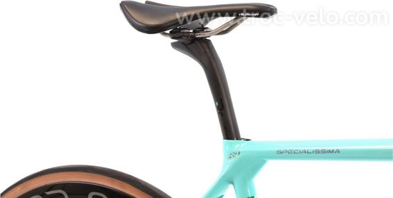 Produit Reconditionne    Bianchi Specialissima Cv Di2 12v    Bleu   Velo De Route   Tres Bon Etat - 8