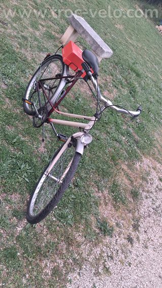 Vélo de ville vitesses éclairage Béquille porte bagage