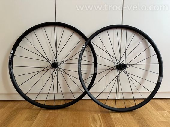 DT Swiss E1850 Spline 23